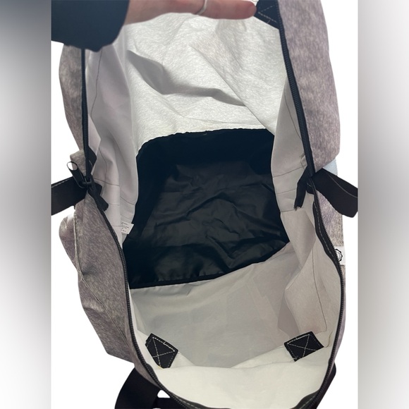 VS PINK Duffle Bag - Picture 2 of 5